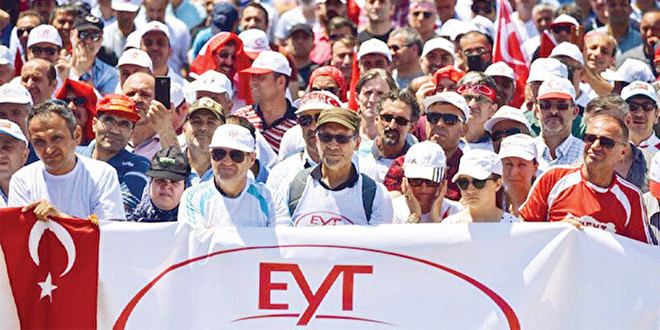 Ocak 2023’te Emekli Olacak EYT’lilerin Alacağı Banka Promosyonları Açıklandı