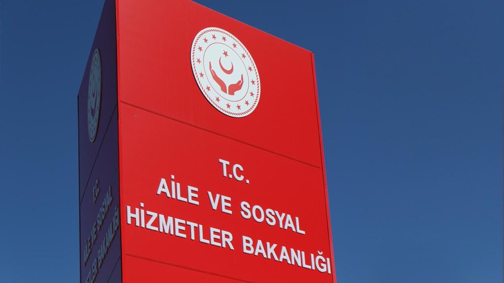 AİLE VE SOSYAL HİZMETLER BAKANLIĞI 2.550  Personeli Alımı! KPSS Şartı Yok – Kura ile Atama- 2828 SAYILI KANUN