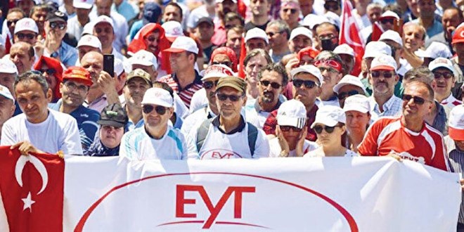 EYT’de Yaş Şartı Kalktı Mı? Eksik Primi Olanlara Emeklilik Yöntemi!