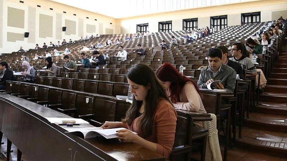 Üniversitelerde de eğitim öğretim ertelendi!